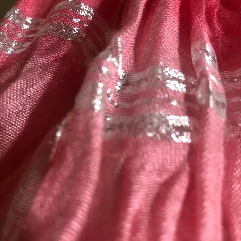 💗 Vintage Pink & White Crinkle Scarf with Silver Metallic Thread | Playful